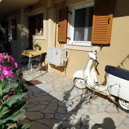 Epi لورداهاتا